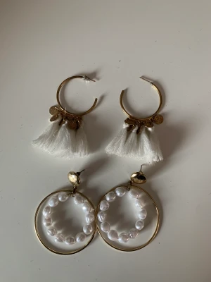 Smycken - Örhängen, armband och halsband. Säljer alla för 15❤️ 