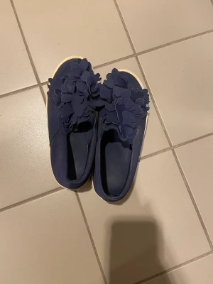 Se dessa fina vårskor!! ❤️‍🔥 - Säljer dessa jättesöta vårskor då de tyvärr är för små för mig! 😩😍 50 kr + frakt 