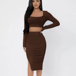 Brunt sett  - Jätte fint till sommaren säljer pågrund av att den är för tajt på mig 