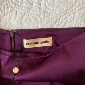 Custommade kjol - Behöver strykas!! Men så fin. Fel storlek så säljer därför 💔🥲