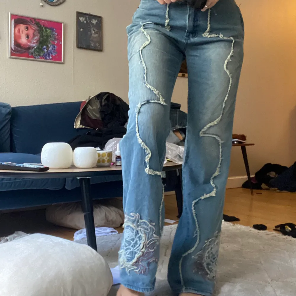 Y2k byxor ifrån jaded london! Innerbensmått-85cm🥰. Jeans & Byxor.