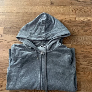 Kofta cubus - Otroligt mysig kofta från Cubus, nyskick. Är öppen för prisförslag och kan absolut skicka fler bilder💕