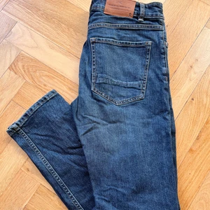 Jeans - Jeans i nyskick