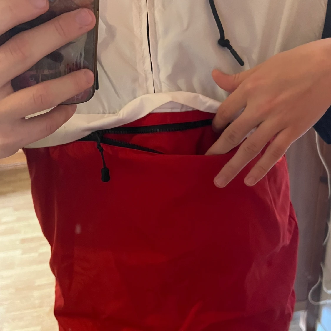 Windbreaker - DIVIDED - 90