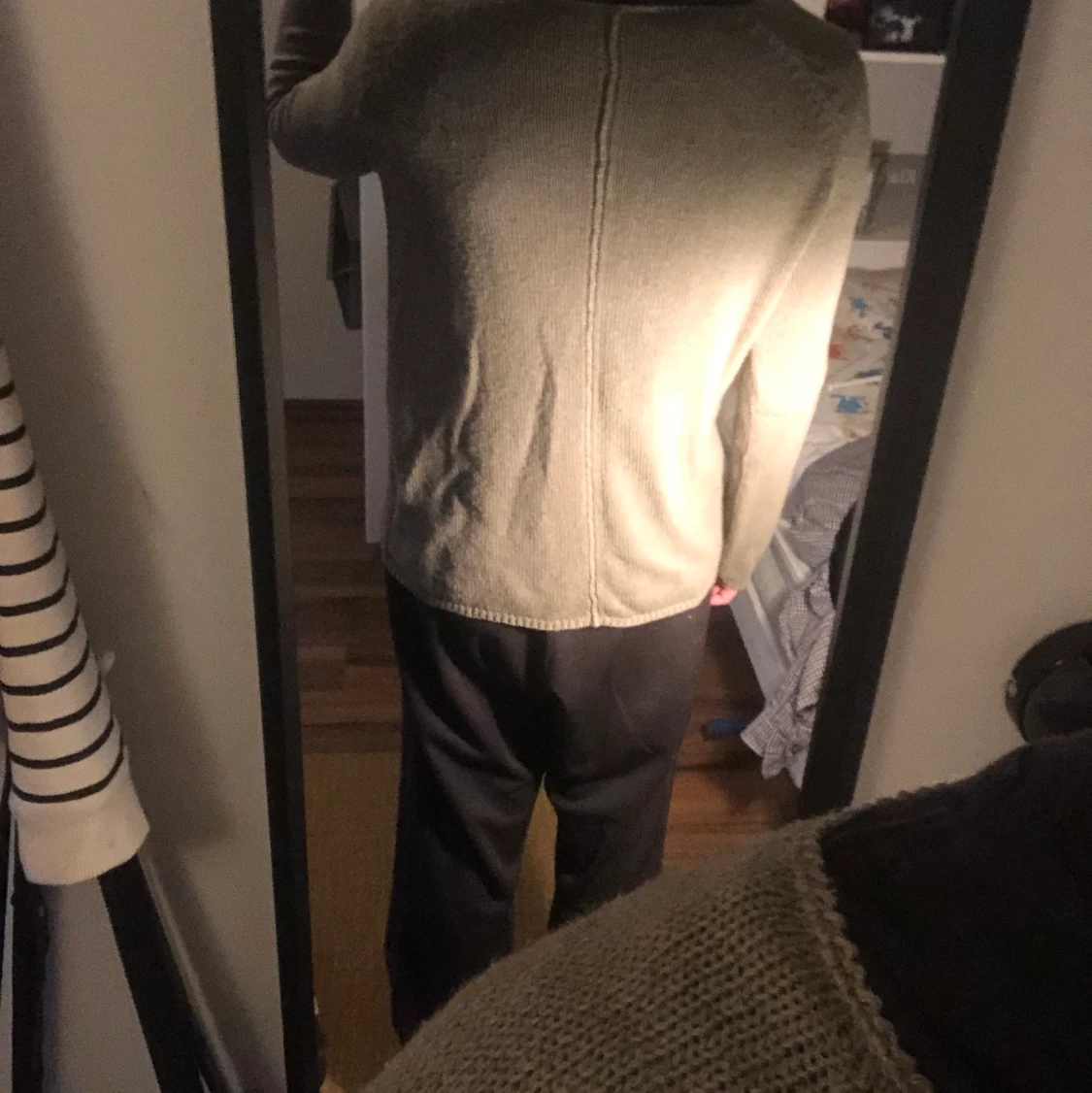 V-ringad tröja - 90