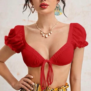 Röd topp  - Aldrig använd ! Stl XS. Passar bra för små byst 