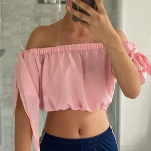 Söt topp💖 - Fin topp köpte förra sommaren i Portugal, har inte kommit till andvändning. 💕  En xs men passar även S 