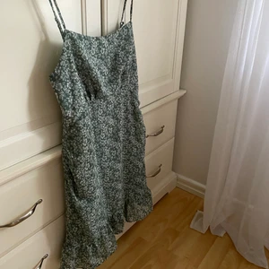 Blommig klänning  - Sommardröm 