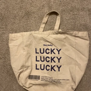 Snygg tote bag! - Super söt totebag, tygväskan passar till allt!