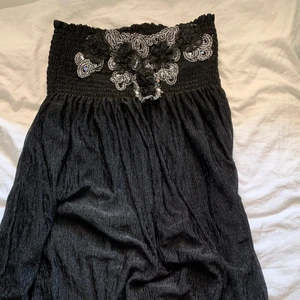 tubtopp  - jättefin tubtopp med mönster kan oxå användas som en kjol 💕