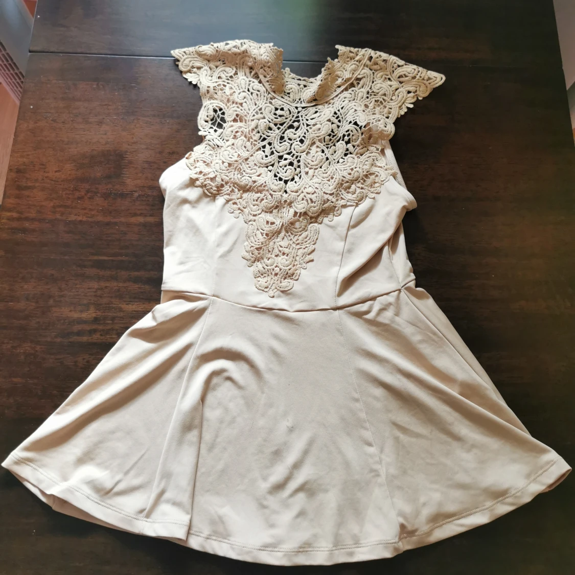 Peplumtopp, guldfärgad