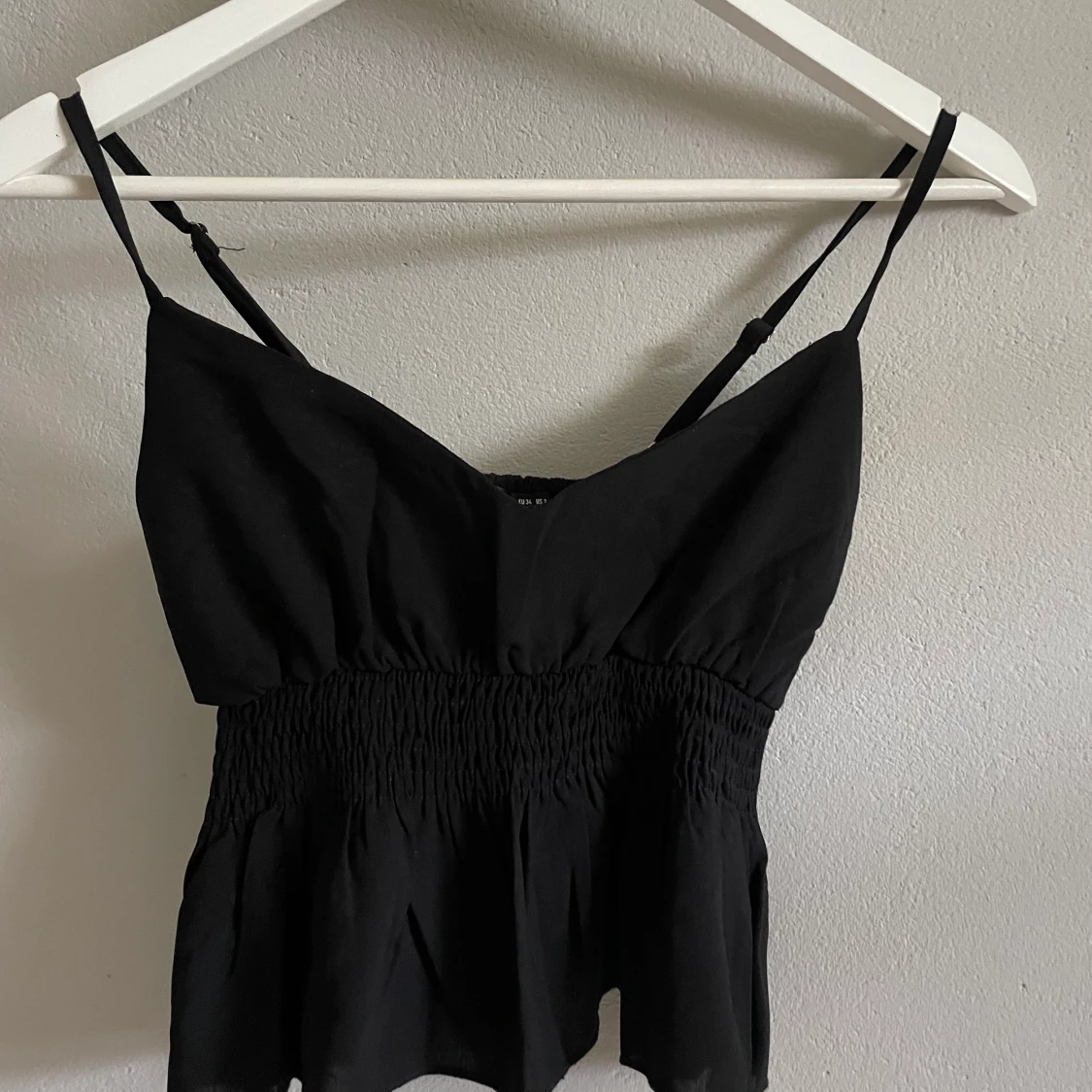 Svart v-ringad topp - 90