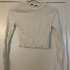 Topp - Vit topp som aldrig används 