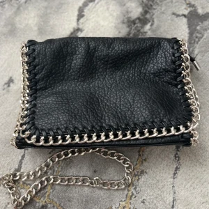 Tiamo väska från scorett  - Säljer denna fina väskan från scorett. Knappt använd i nyskick.