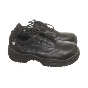 Jalas  - Säljer pga var lite stora på mig.  Bilderna tagna från sellpy, storlek 40. Pma om ni vill ha fler bilder 