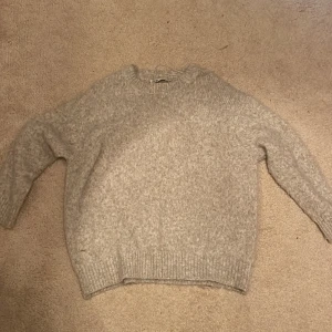 Stickad tröja - Jättefin stickad tröja från zara💓