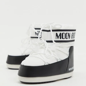 Moon Boot - Moonboots i storlek 36/38, endast använda en gång. 