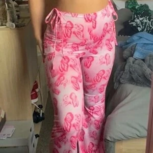 Y2k fjäril byxor - Oanvända y2k  fjärilbyxor