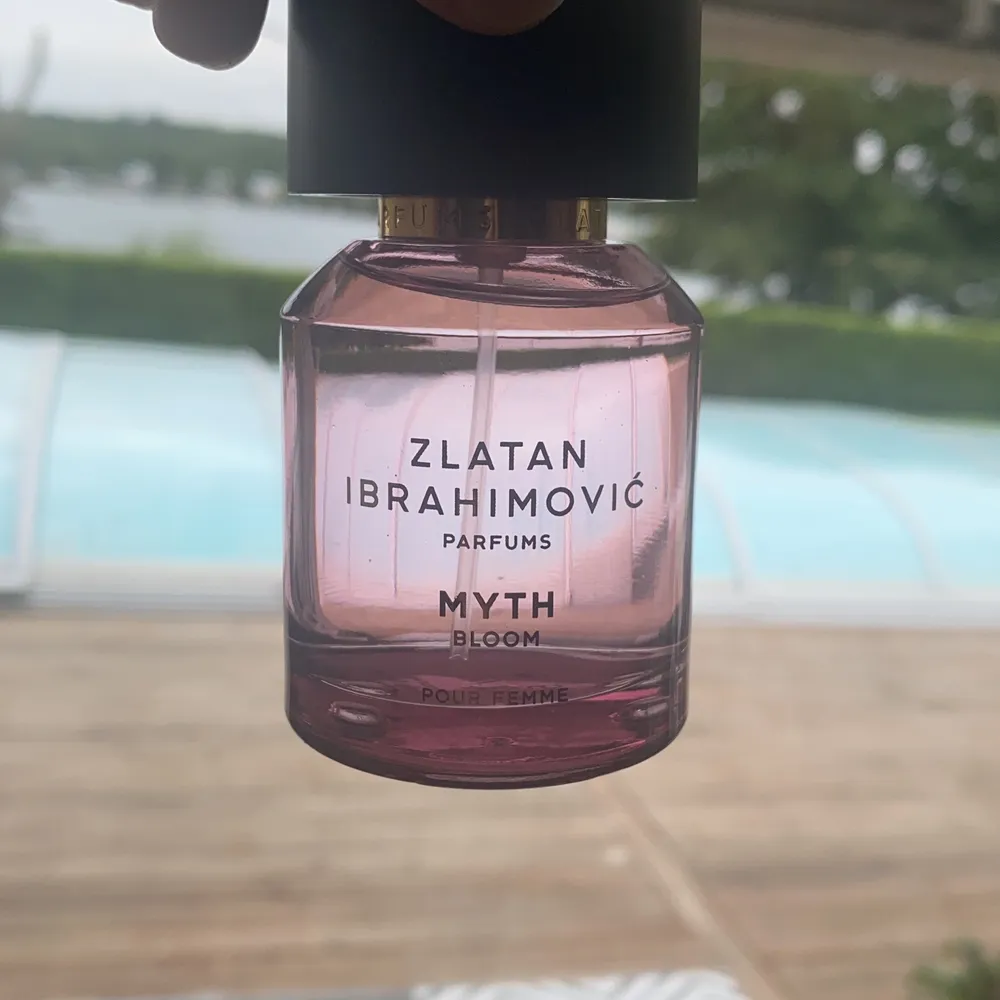 🌸Helt oanvänd Zlatan parfym i doften myth bloom 🌸. Övrigt.