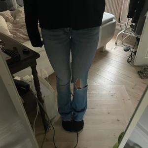 Crocker jeans - Säljer mina jättesnygga lågmidjade jeans från märket Crocker som inte säljs längre🌟 säljer då dom blivit försmå. 