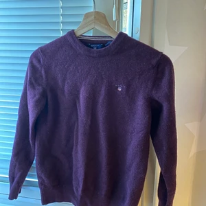 Gant tröja  - Står M men som S 