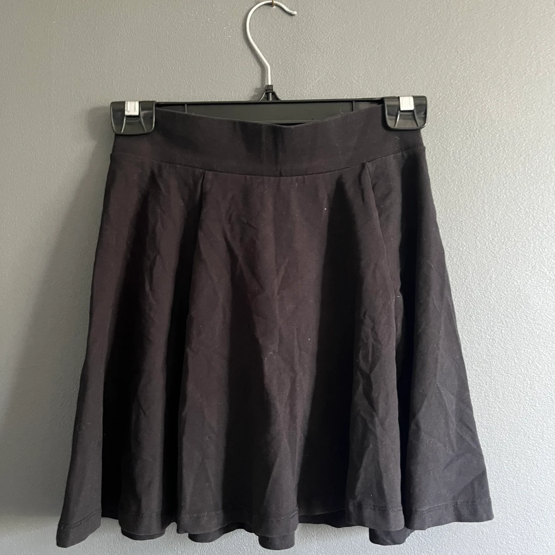 Svart Skaterkjol från H&M i trikå