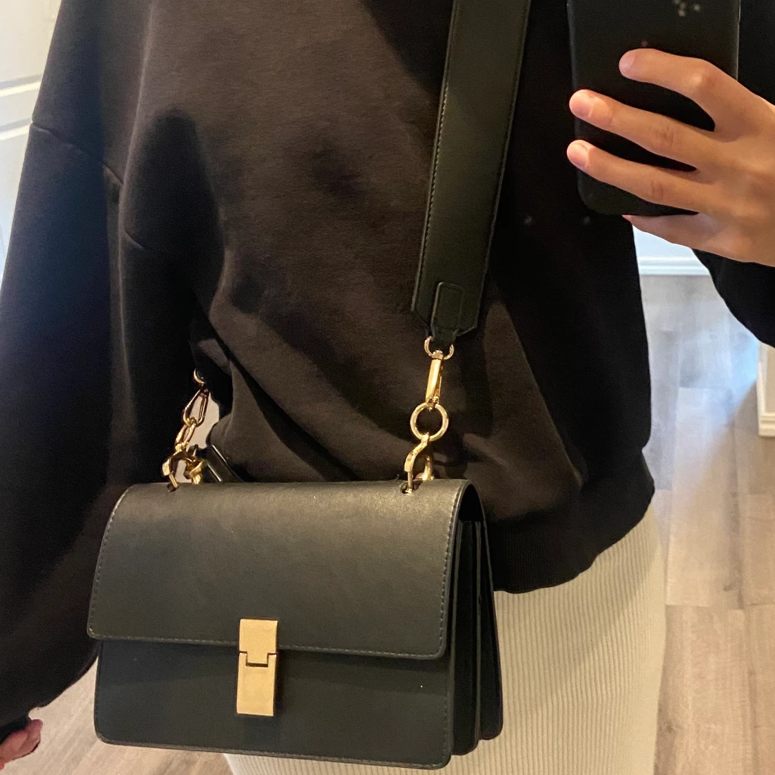 Svart väska - 91