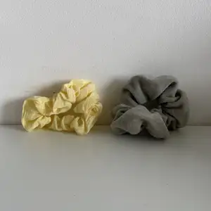  scrunchie, en gul. pris kan diskuteras! BARA GULA KVAR