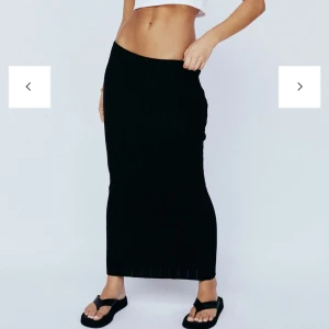 Långkjol - Jättefin kjol från SNDYS som tyvärr är för kort för mig!! Endast testad! 