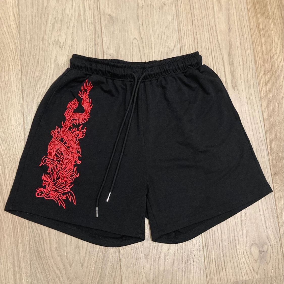 Svarta shorts