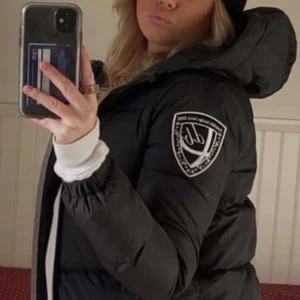 dbrand dunjacka  - Super fin dunjacka🤩 