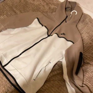 Nike tech fleece - Nike tech fleece 8/10 skick 