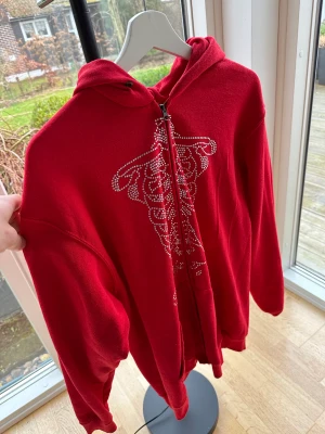 Best Yet To Come HELT NY  - Säljer min Best Yet To Come hoodie, har aldrig använt den. Skicka PM om du har mer frågor. 