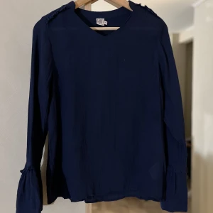 Fin blus - Nyskick och superfin💕