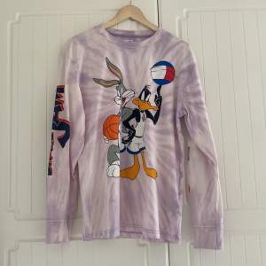 Tommy jeans X space jam longsleeve