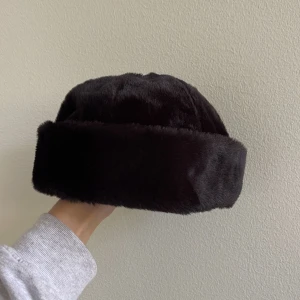 Pälsmössa - köpt på Secondhand 