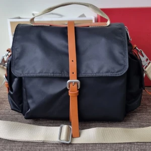 Arket nylon bag - Arket camera bag with regulable strap can be use as hand bag, shoulder bag or crossbody,  in very good condition ❤️ measurements :36x 25 cm aprox 