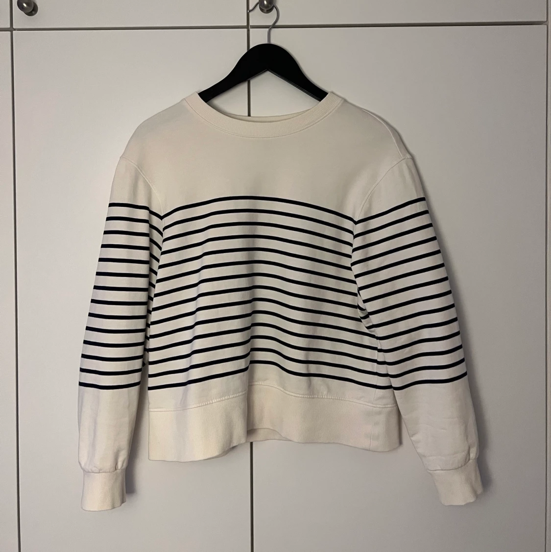 Långärmad randig tröja 