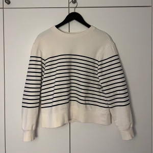 Långärmad randig tröja  - Nytt skick, aldrig använts