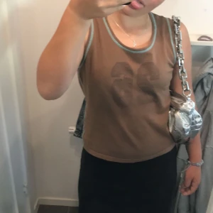 Brunt linne - Ett så snyggt brunt linne som tyvärr inte kommer till användning!❤️