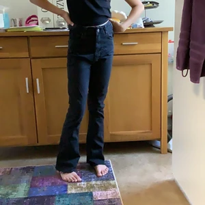 Jeans - Innerbenslängd 69 bra skick 