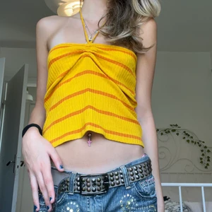 Zara halterneck - Otroligt fin halterneck Top från zara! Köpt förra sommaren men endast använd 2ggr🫶