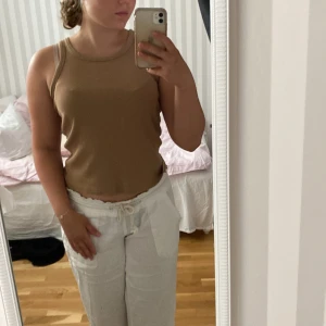 Trendig topp - Jätte fint line som aldrig kommer till användning 