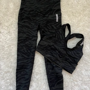 Gymshark träningsset - Bh och tights från gymshark, sparsamt använda. 