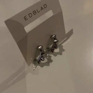 Örhängen Edblad - Oanvända örhängen från edblad i silver