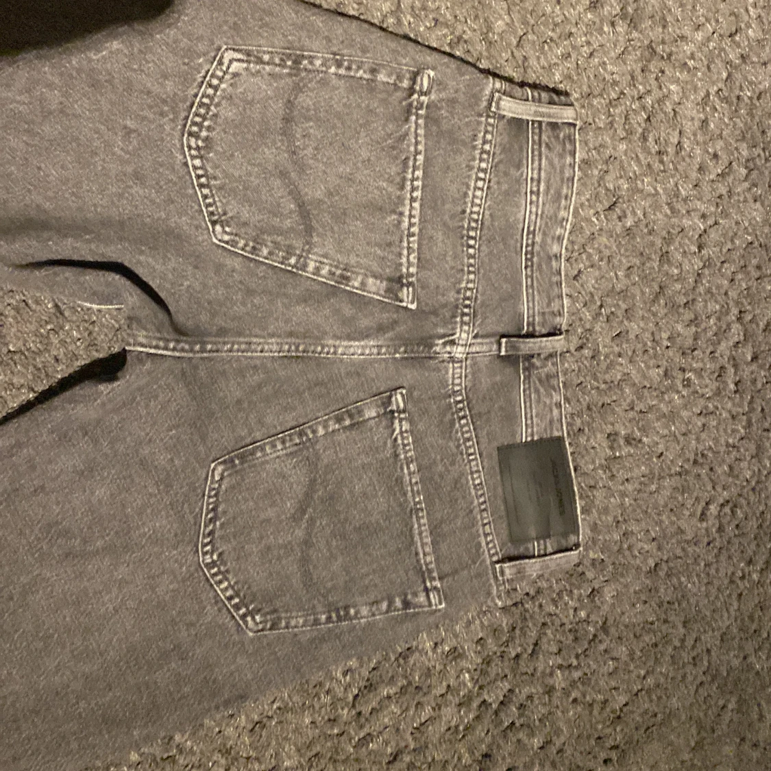 Grå jeans från Jack & Jones - 1