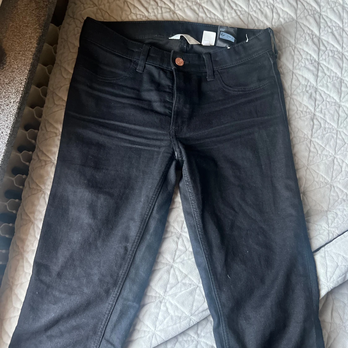 Svarta jeansbyxor - 1