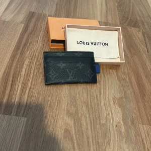 Louis Vuitton Plånbok - Sprillans ny Louis Vuitton plånbok med kvitto och dustbag, allting finns med, inkl. Box, dustbag och kvitto 