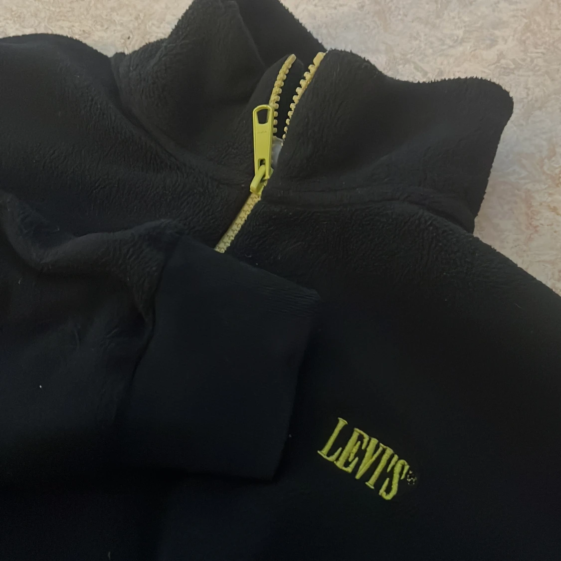 Svart fleece tröja från Levi's - 3