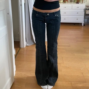 lågmidjade jeans -  midja:82+stretch innerben:88